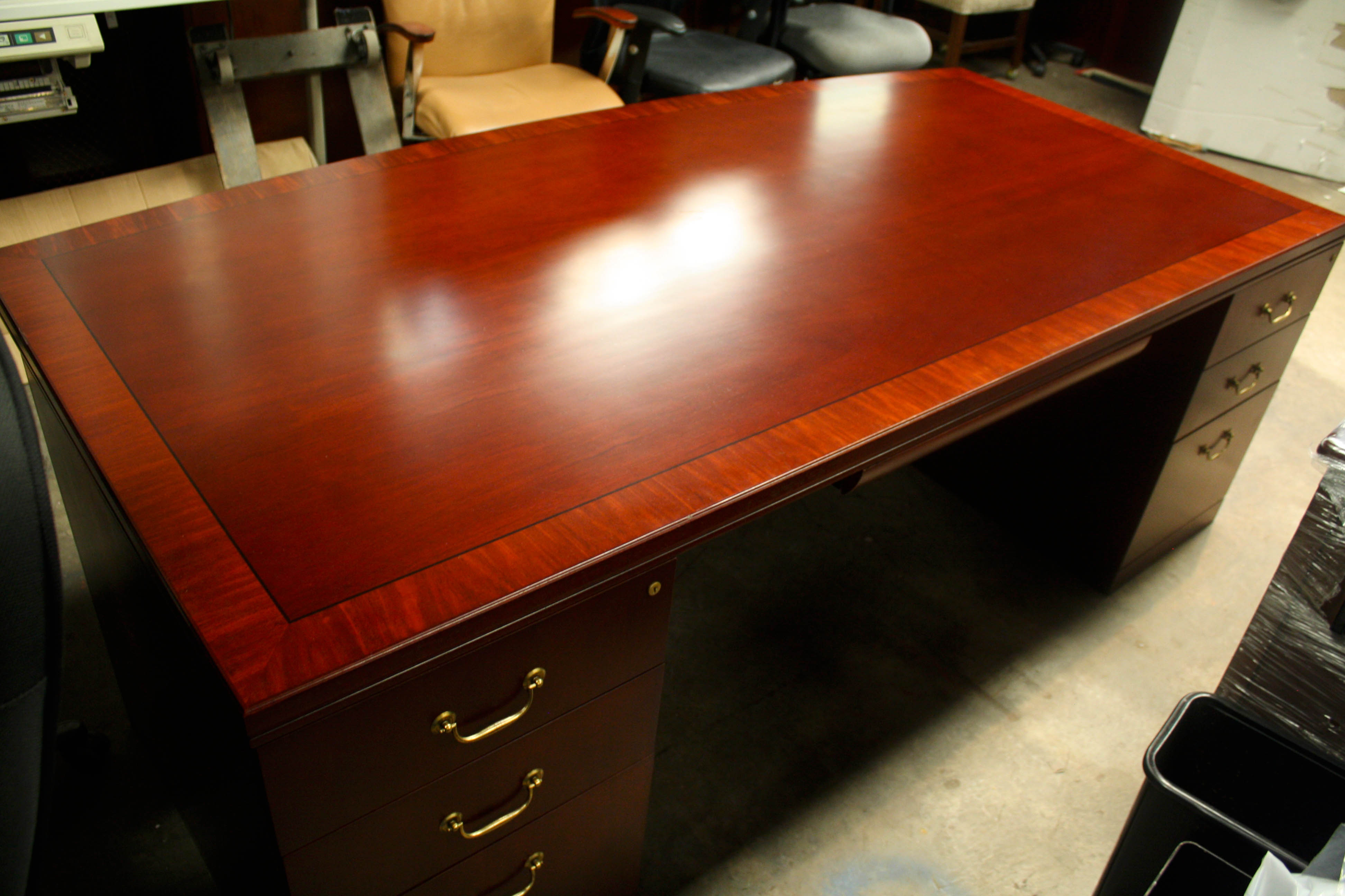 Bernhardt on sale executive desk